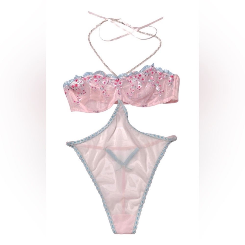 Victoria’s Secret Sheer Lace Bodysuit Cutout Lingerie Statement Piece NWT - Picture 2 of 6